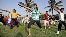Female-Yoga-Trainer-Classes-At-Home-Maharani-Bagh